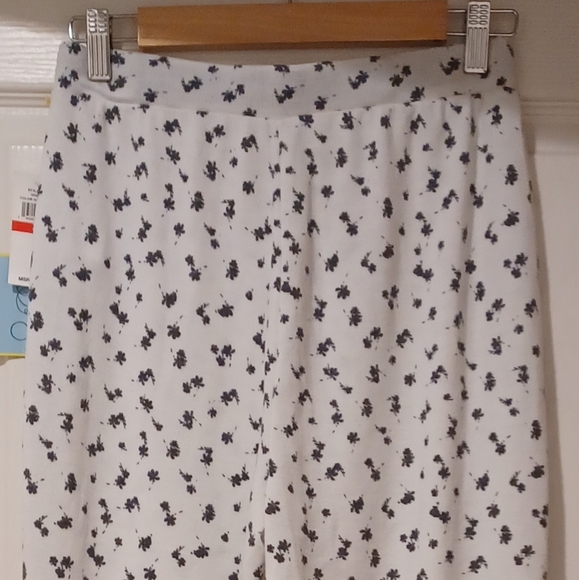 CeCe Holiday Ecru Soft pajamas Jogger Pants Casual - Picture 11 of 13